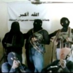 boko haram Sekta Boko Haram stara się wymusić prawo szariatu; tutaj członkowie grupy stoją pod wyraźnie islamskim sztandarem. Niemiej MSM twiedzą, że cele tej grupy są "niejasne".